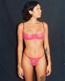 Clo: Fortuna Lace Adjustable String Thong - Chili Pepper