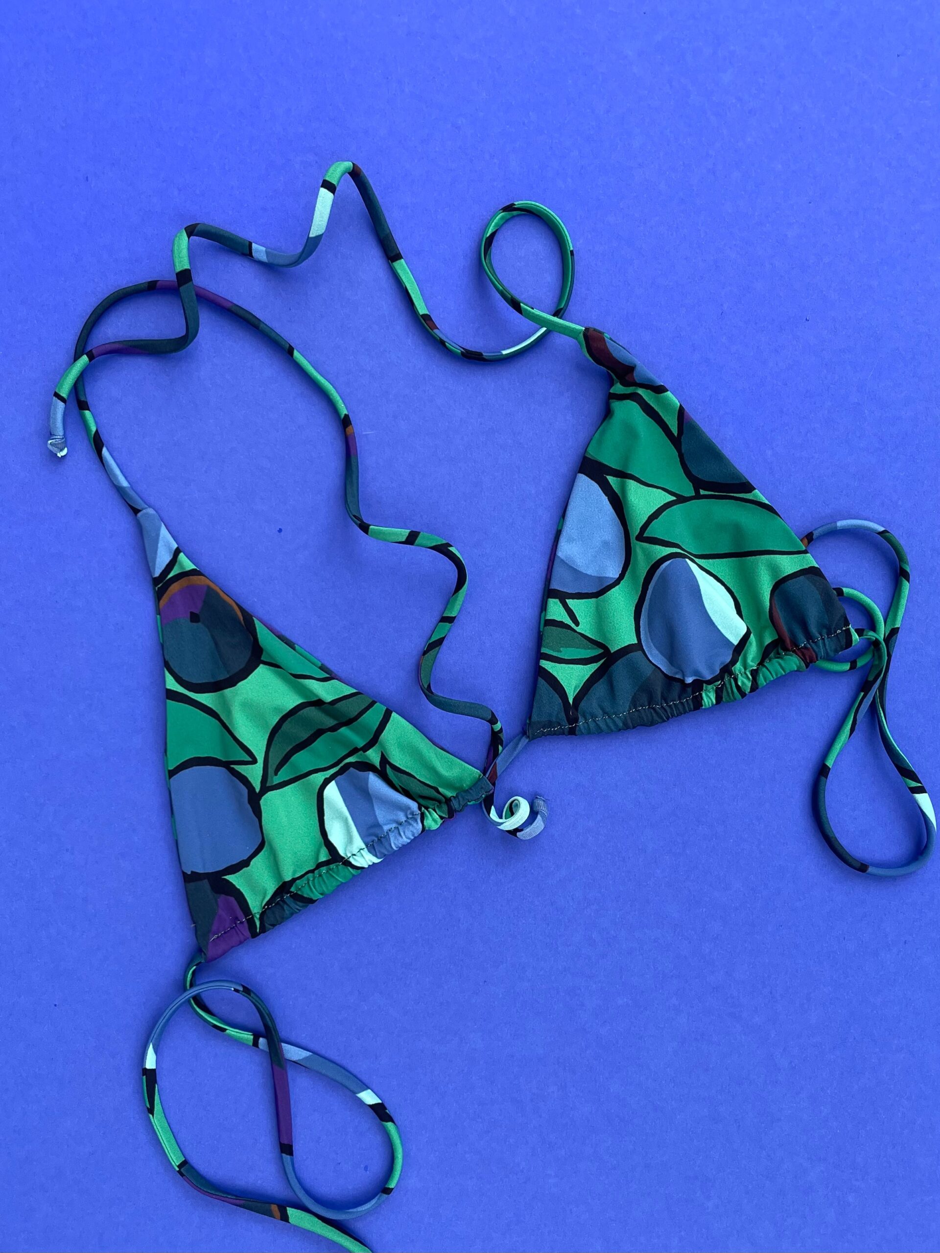 Siyu: Limona Reversible Tie Side Bikini Bottom - Purple Multi Siyu: Limona Reversible Tie Side Bikini Bottom - Purple Multi -Azaleas Nyc Store IMG 20812 scaled