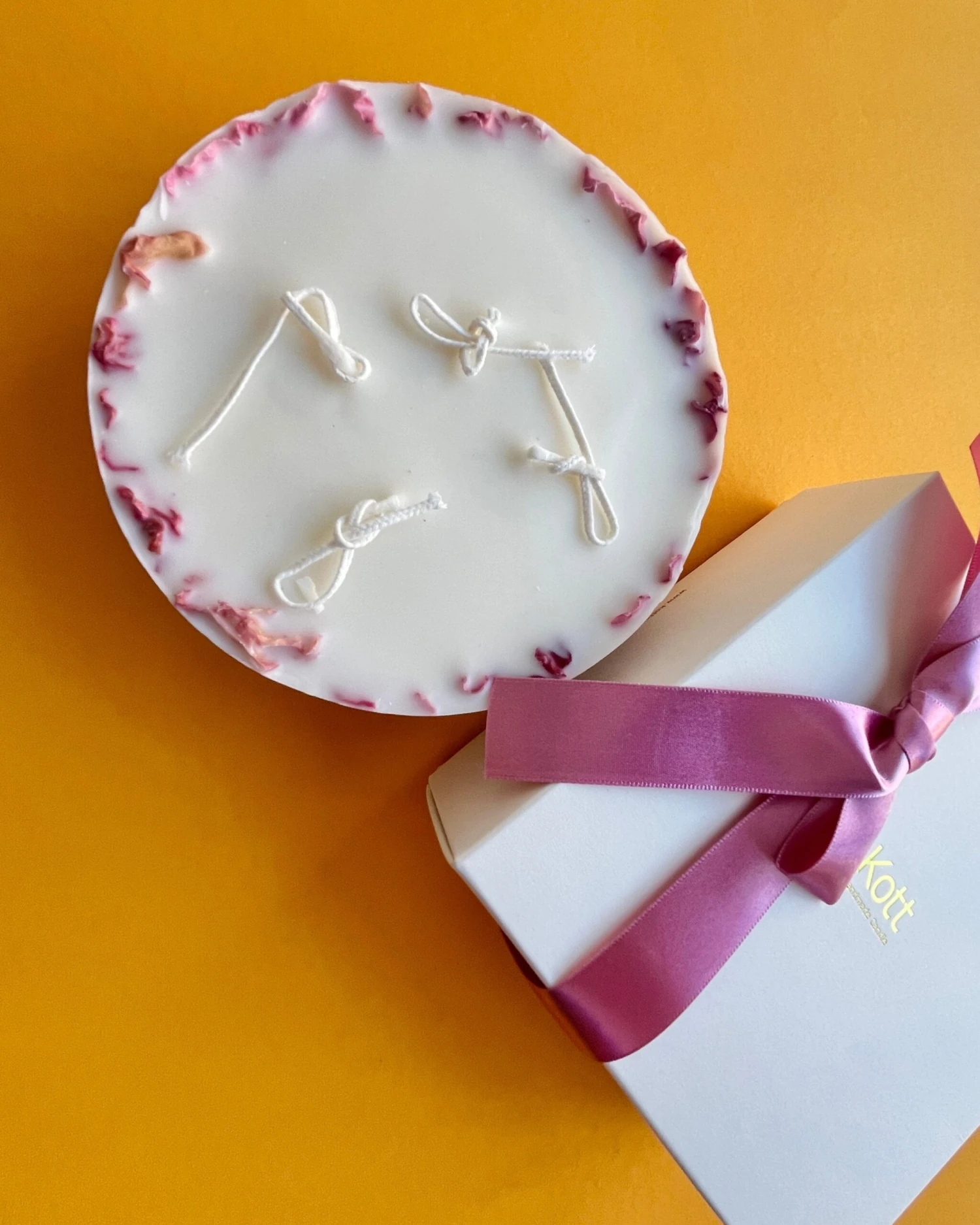 KOTT: Large Party Candle - Blush KOTT: Large Party Candle - Blush -Azaleas Nyc Store IMG 2334 scaled