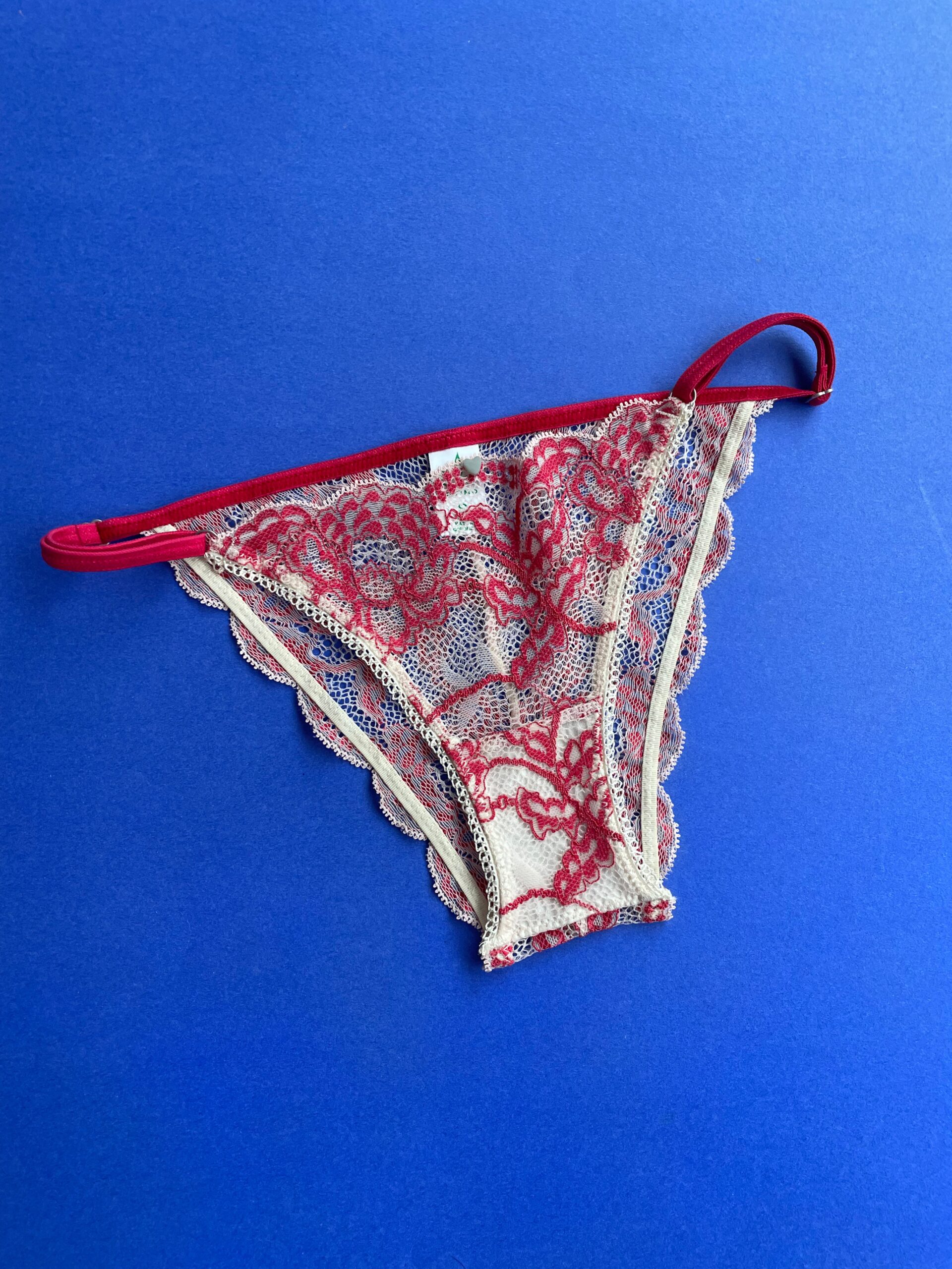 Clo: Fortuna Lace String Bikini - Azalea Clo: Fortuna Lace String Bikini - Azalea -Azaleas Nyc Store IMG 6818 scaled