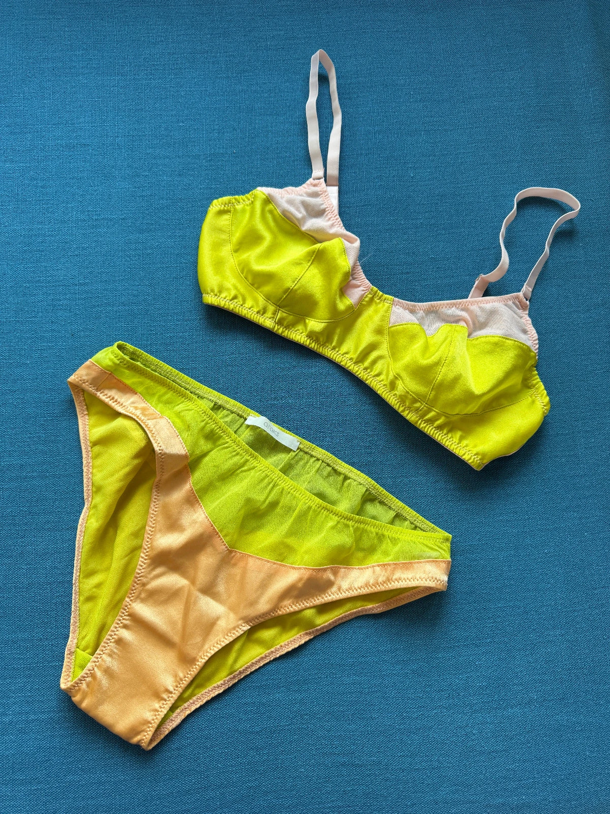 Araks: Willow Silk Wireless Bralette - Nectar Araks: Willow Silk Wireless Bralette - Nectar -Azaleas Nyc Store IMG 7533