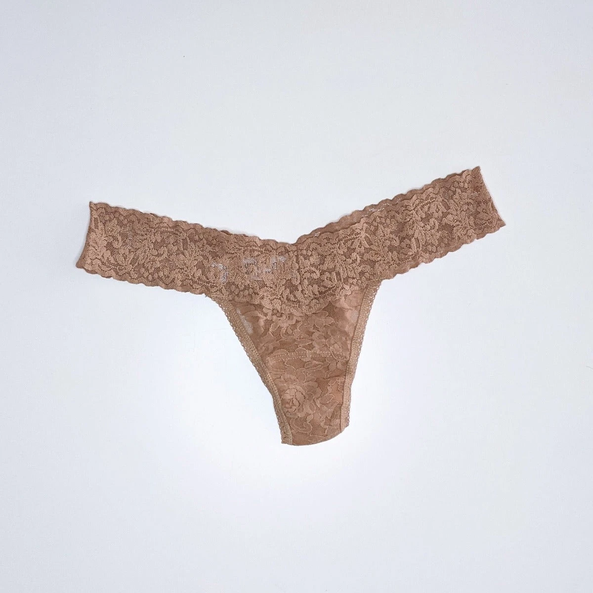 Hanky Panky: Lace Low Rise Thong - Basics Hanky Panky: Lace Low Rise Thong - Basics -Azaleas Nyc Store PXL 20220330 173933013 2