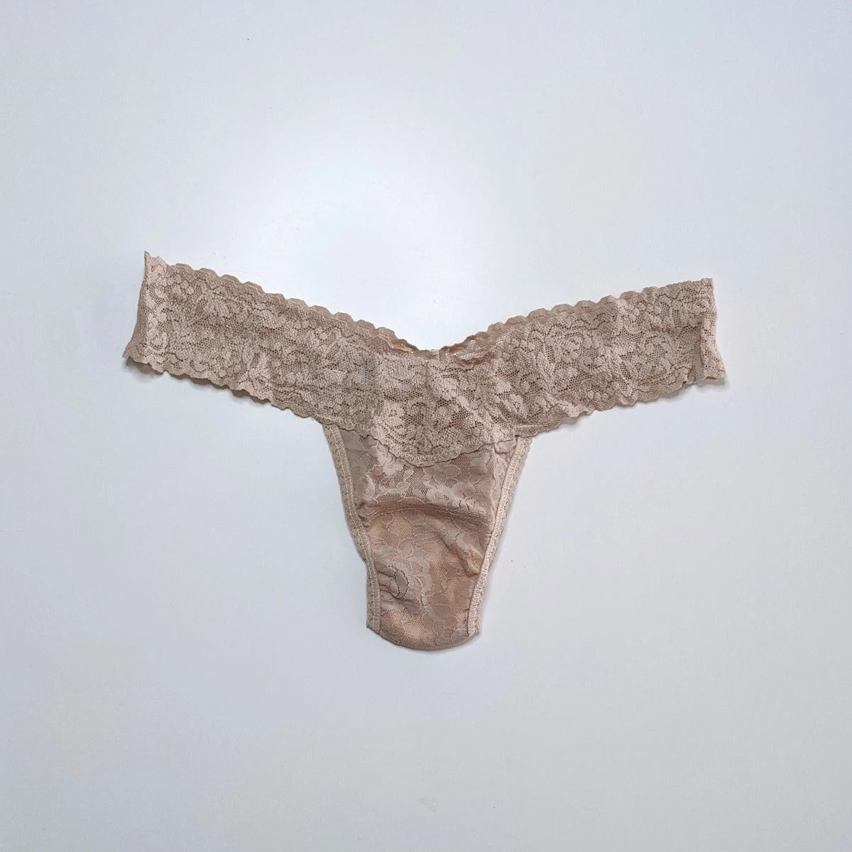 Hanky Panky: Lace Low Rise Thong - Basics Hanky Panky: Lace Low Rise Thong - Basics -Azaleas Nyc Store PXL 20220330 174028174 2