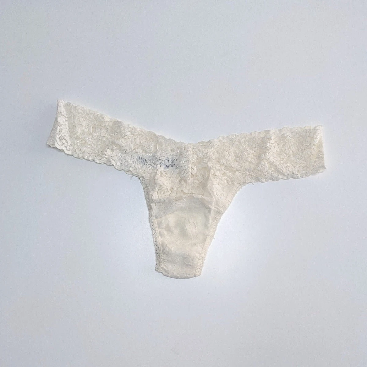 Hanky Panky: Lace Low Rise Thong - Basics Hanky Panky: Lace Low Rise Thong - Basics -Azaleas Nyc Store PXL 20220330 174124706 2