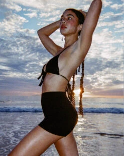 Gil Rodriguez: Benton Hot Short - Black