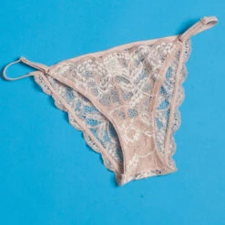 Clo: Fortuna Lace String Bikini - Rosa Cuarzo
